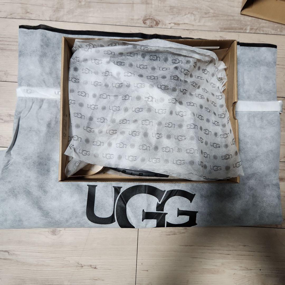 お値下げ！アグUGGレインブーツドロップレット新品、未使用