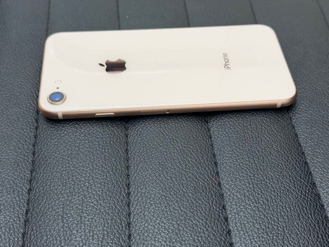 Apple iPhone 8 64GB ゴールド　画面割れなし