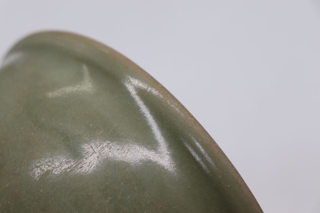 中国　明時代初期　龍泉窯碗　青磁　木箱入　送料込み0515