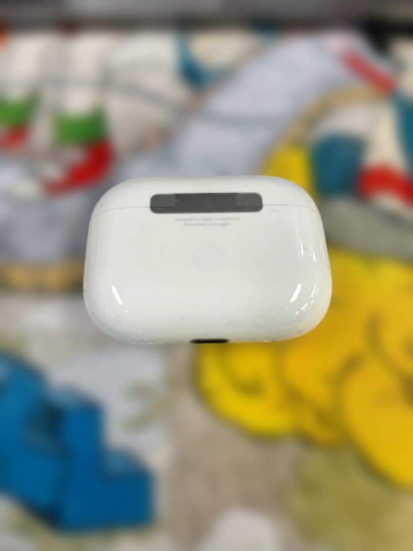 AirPods Pro2 本体 AppleCare付き　ESR製ケース付き