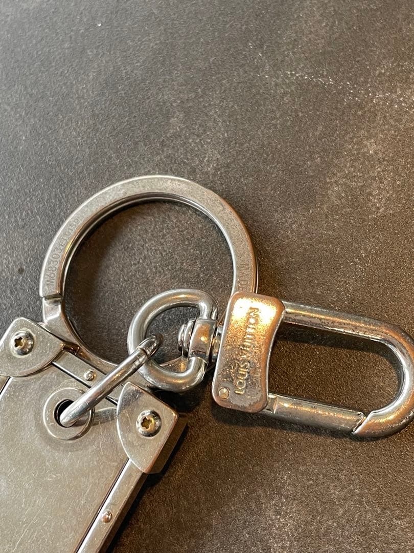 LOUIS VUITTON ルイヴィトン ポルト・クレ・マルプリズム