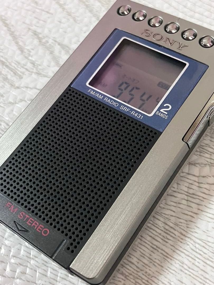 ✨極美品✨SONY のFMステレオ/AMポケッタブルラジオ SRF-R431。