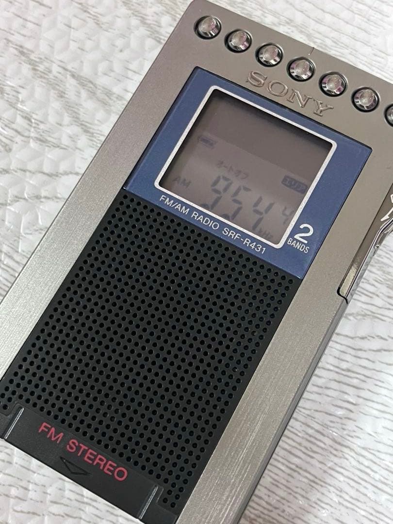 ✨極美品✨SONY のFMステレオ/AMポケッタブルラジオ SRF-R431。