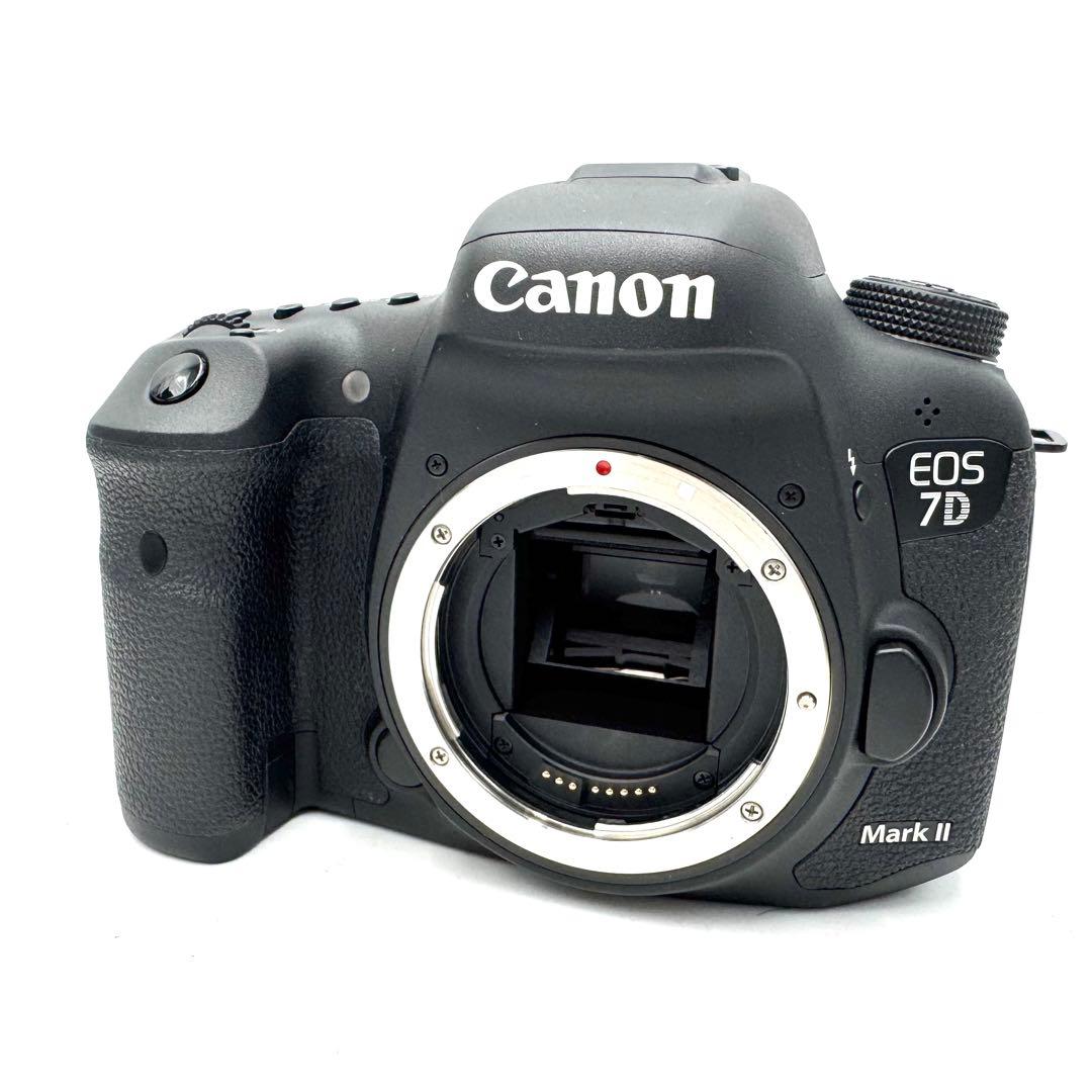 未使用級！CANON キャノン EOS 7D Mark II デジタル一眼レフ