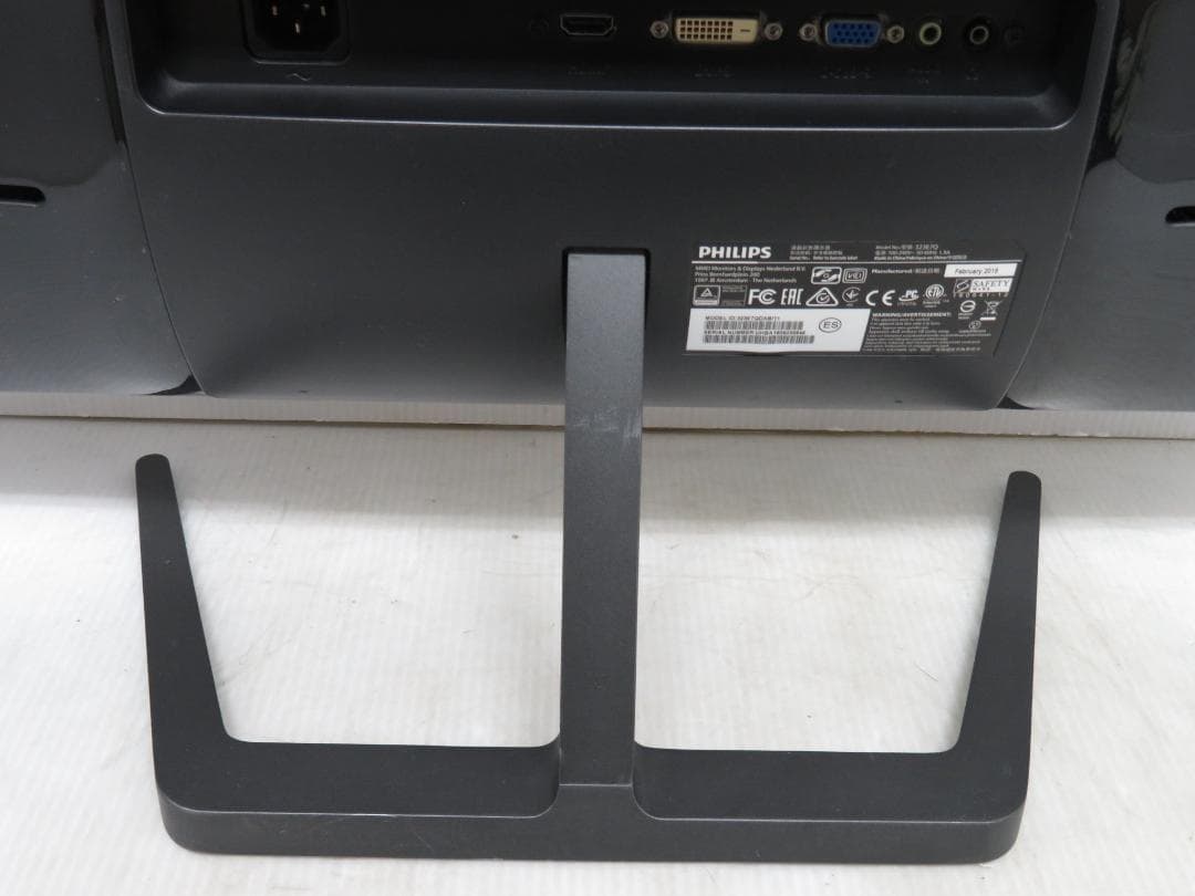 PHILIPS フィリップス 2018年製 31.5インチ 液晶モニター