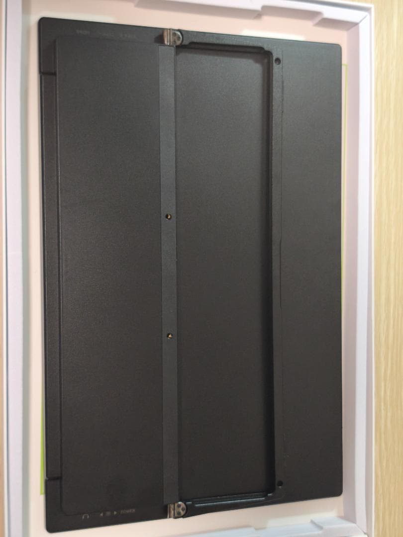 【美品】モバイルモニター　14インチ　VisionOwl