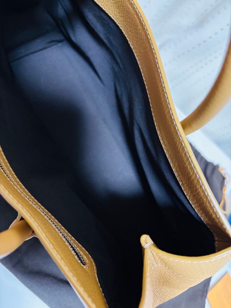 TOD'S　トッズ　レザーハンドバッグ　ベージュ　保存袋　カード　ハンドバッグ