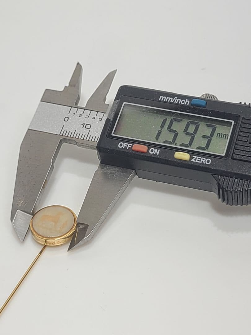 エルメス　コロゾ　ピンブローチ　ゴールド