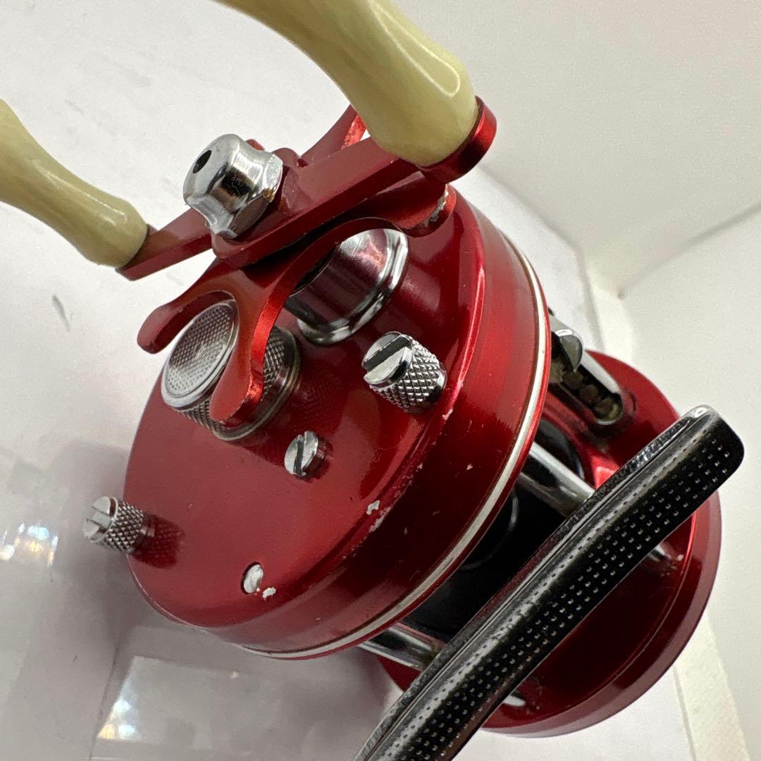 ABU Ambassadeur 5000A レッド