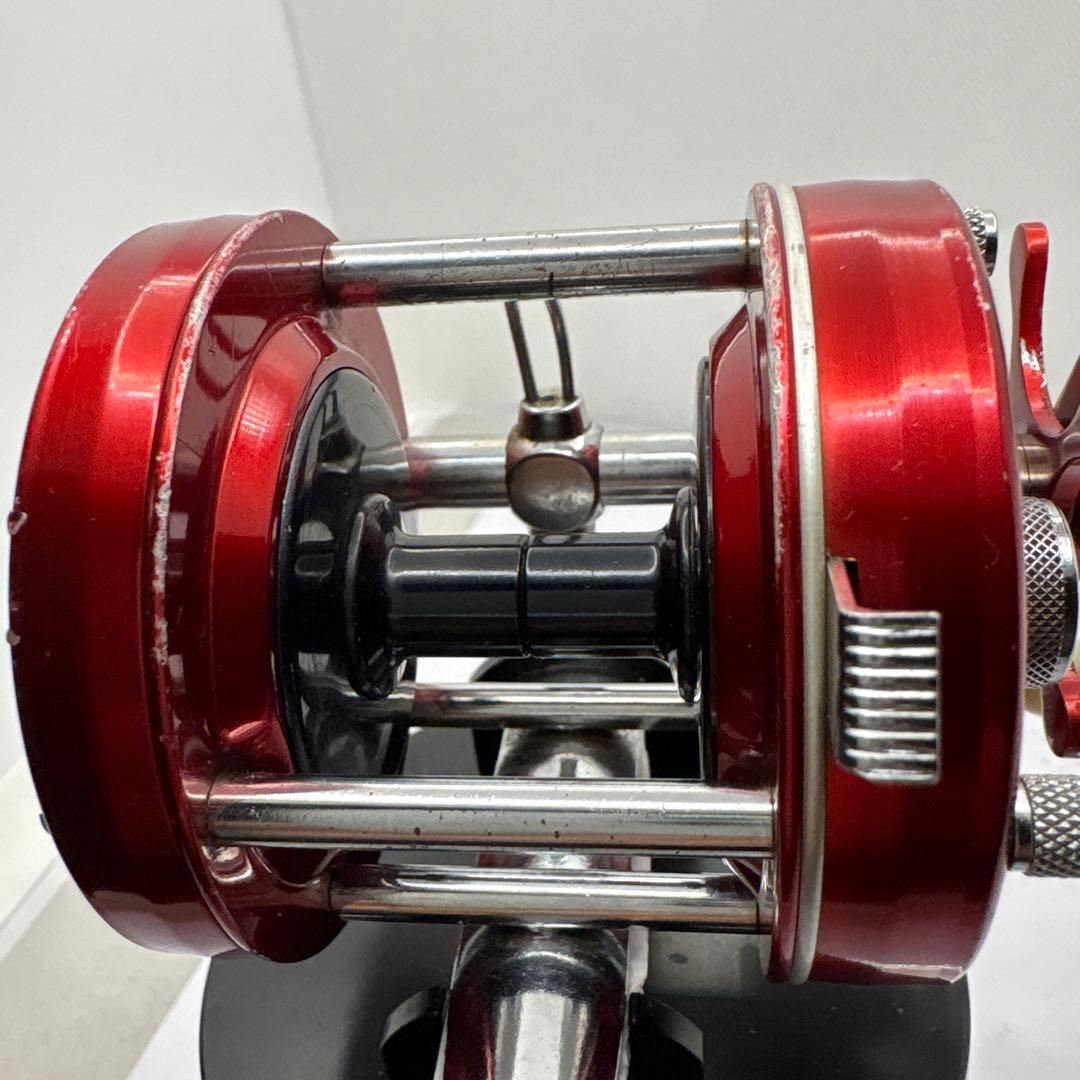 ABU Ambassadeur 5000A レッド