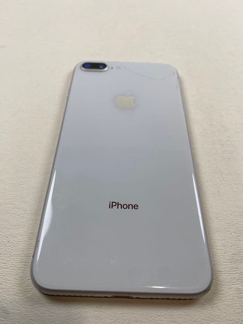 iPhone8 プラス　SIMロックあり　docomo