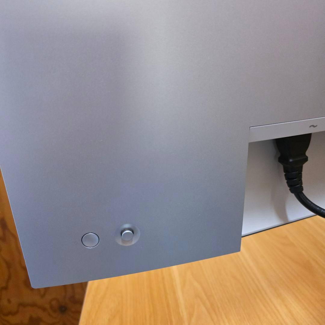 DELL U2723QE 27インチ4kモニター