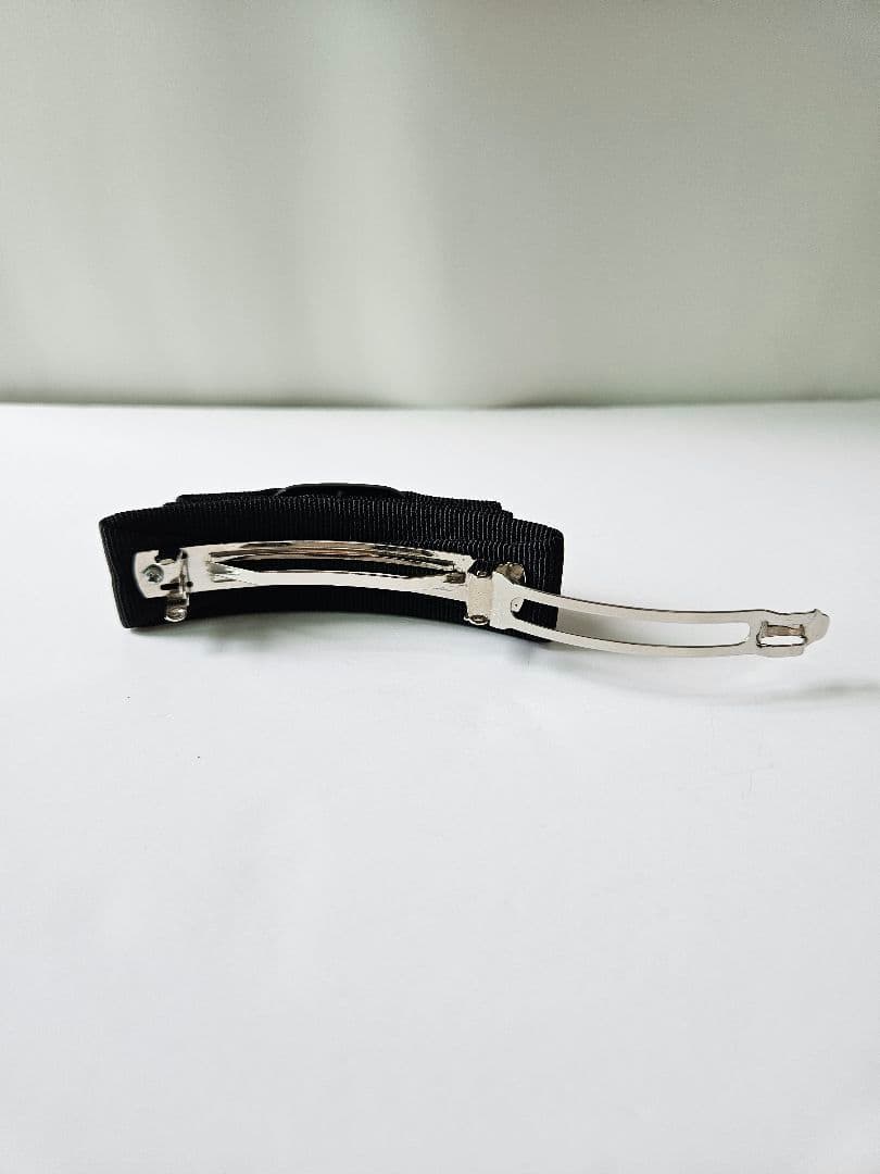 Ferragamo クリスタル付きヘアクリップ