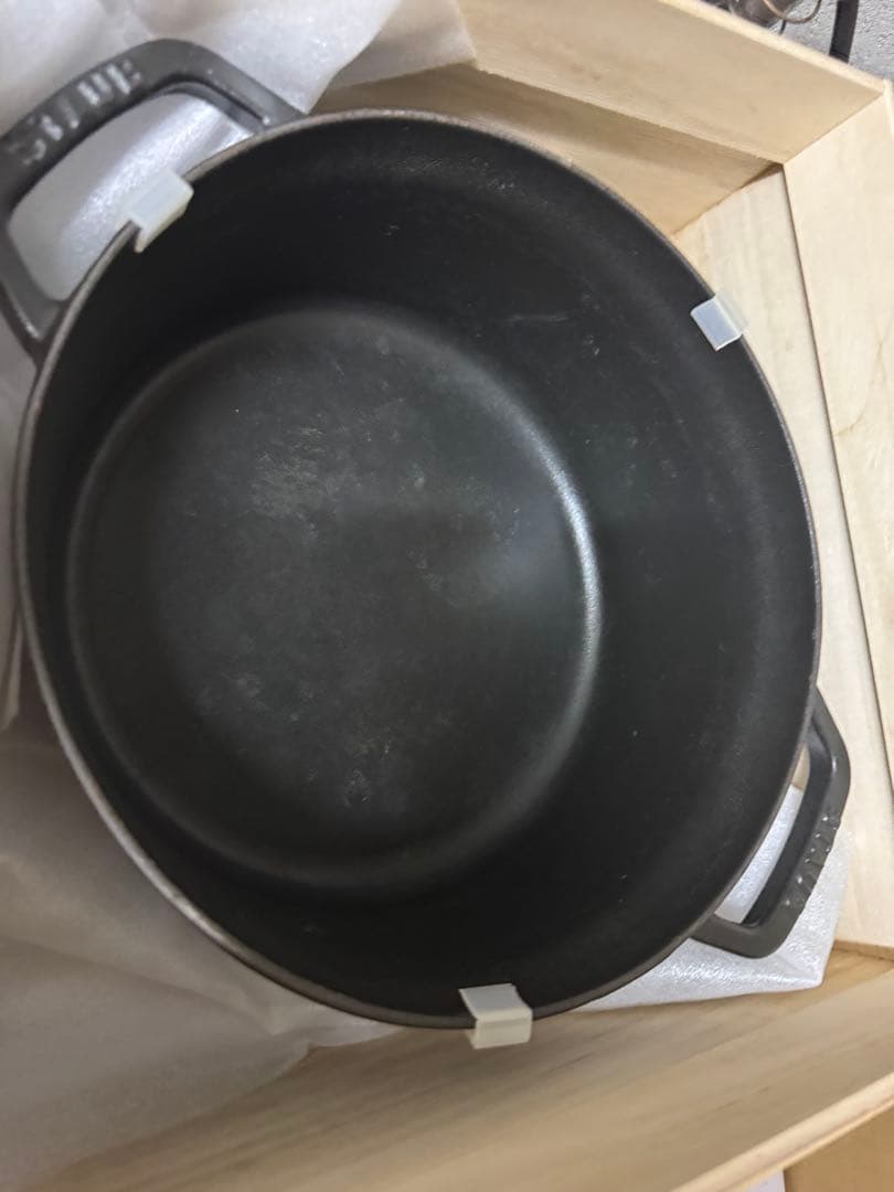 ストウブ ピコ・ココット ラウンド 24cm STAUB 鋳物 ホーロー鍋