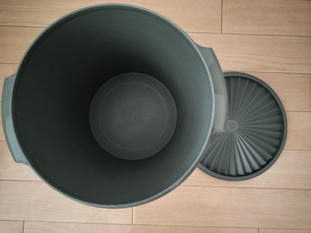 タッパーウエア マキシクイーンデコレーター＆マキシデコレーター＆ジャイアント3個