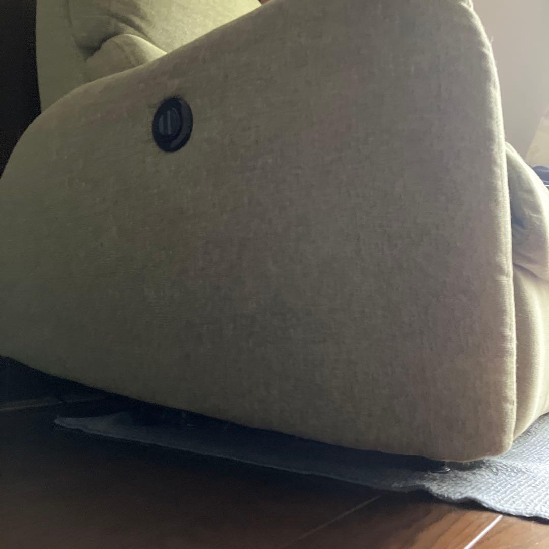 ニトリ　電動リクライニングソファ　3人掛け たのメル便で発送します