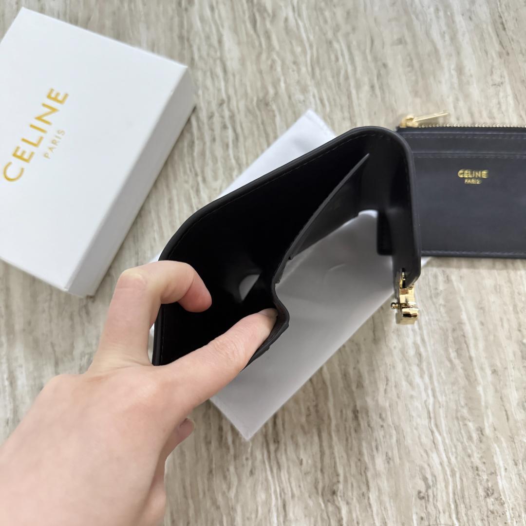 美品ノベルティ　三つ折財布