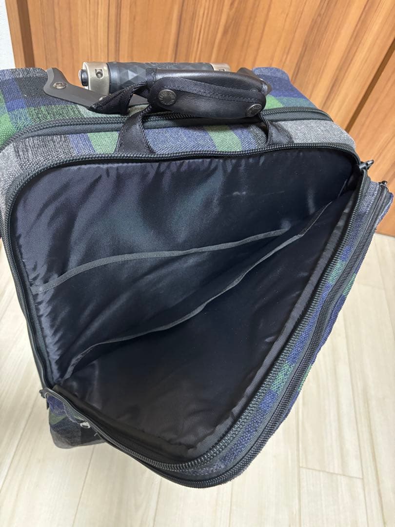 ノースフェイス　キャリーケース