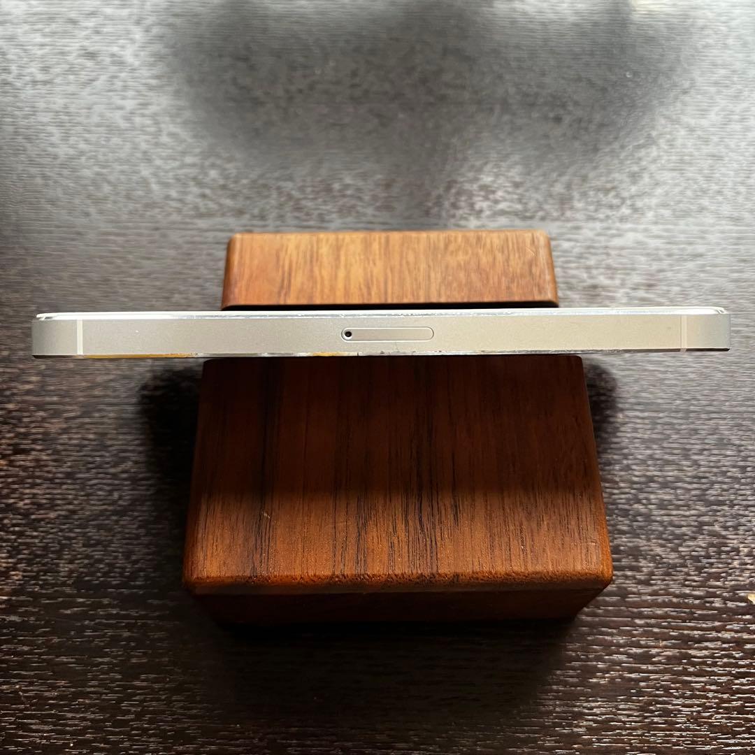 ✨バッテリー新品交換済✨Apple iPhone 5s Silver 32GB