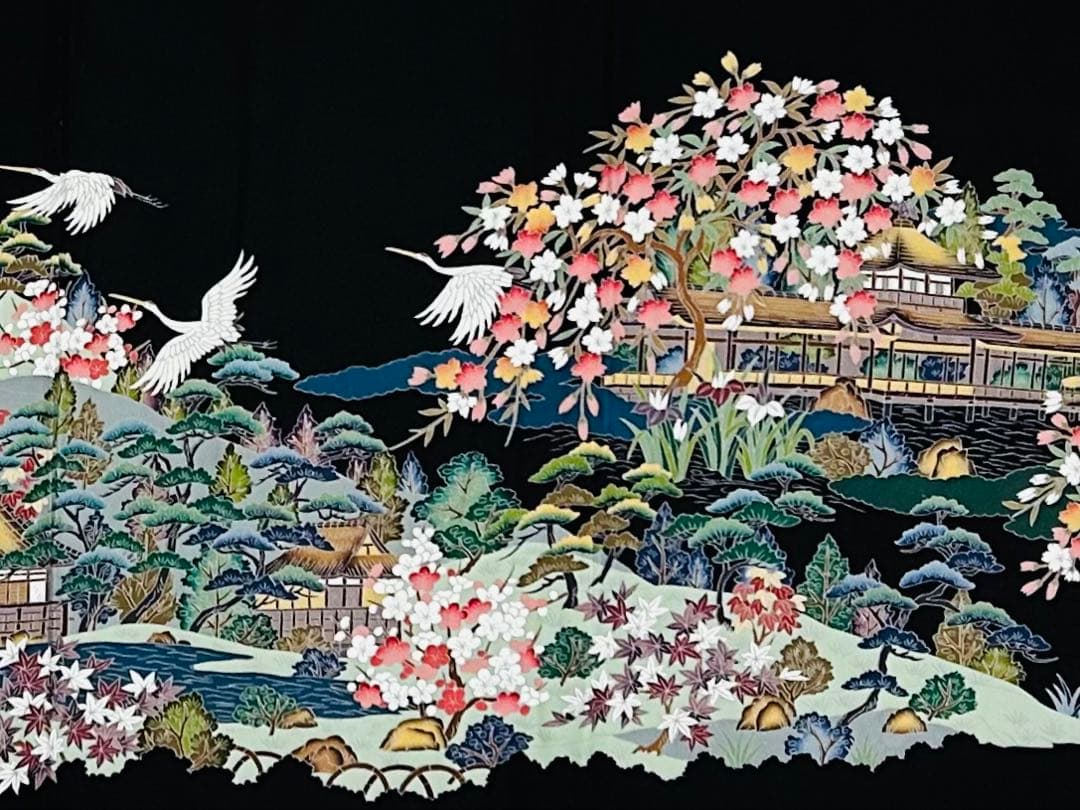 作家物　縁起の良い郡鶴に美しい四季の花々が美しく品格溢れる黒留袖完全フルセット