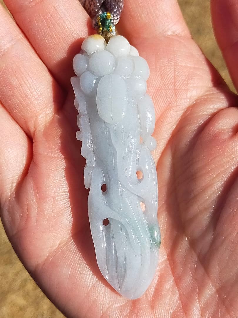 本翡翠彫刻人参如意　縁起物置き物コレクションジェイダイト