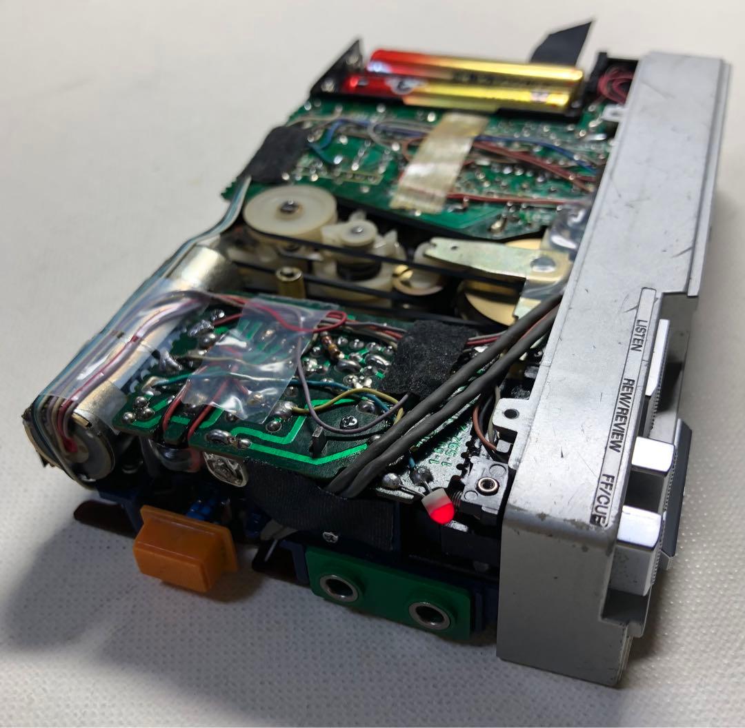 ボコボコに負けないで輝く⭐️TPS-L2 ソニー初代ウォークマン可動品J