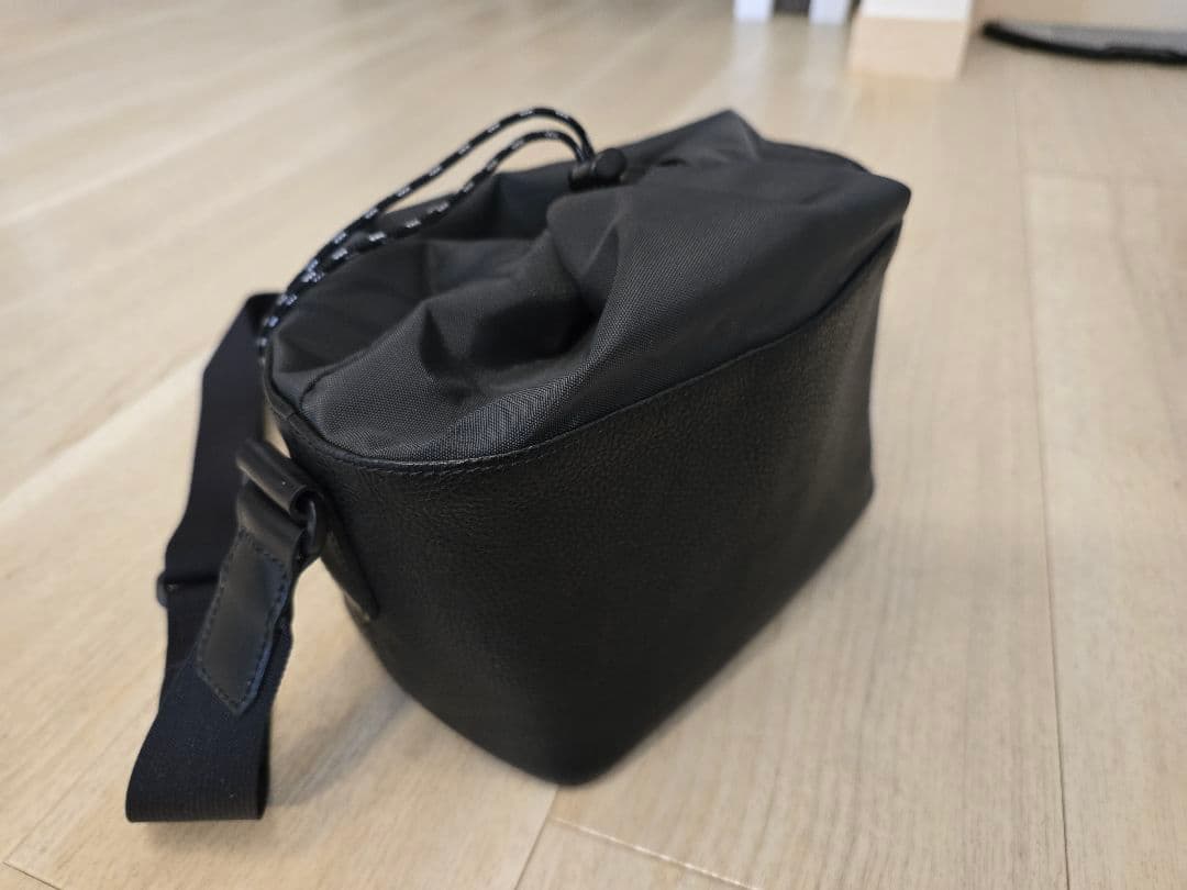 土屋鞄 ザ・シーンズ カメラバッグ