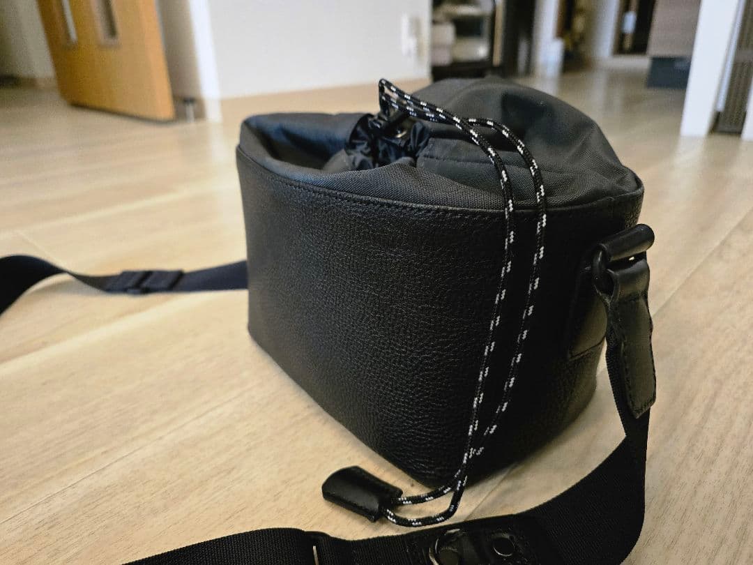 土屋鞄 ザ・シーンズ カメラバッグ