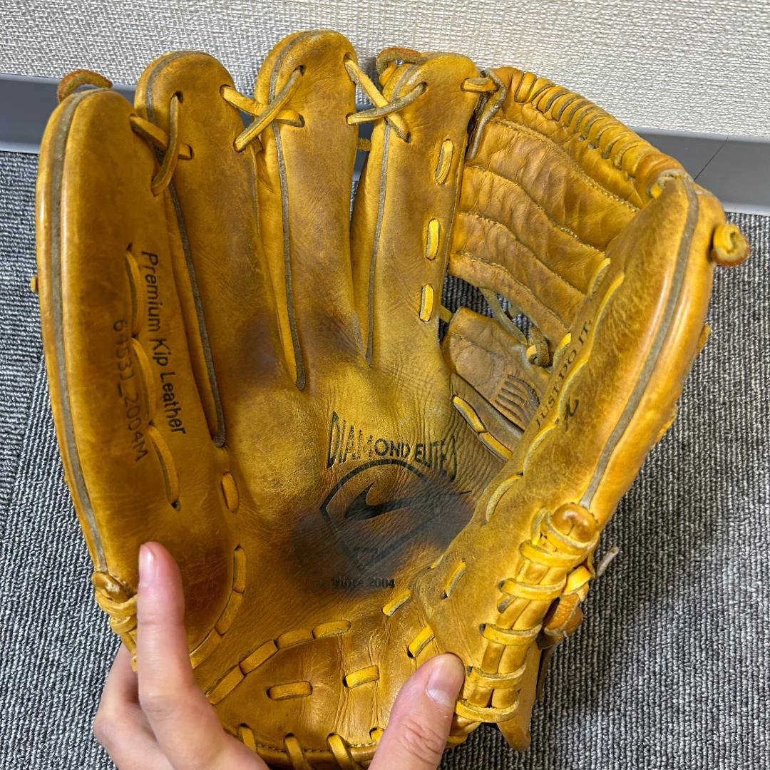 ダルビッシュモデル　NIKE　一般硬式用　投手用グラブ