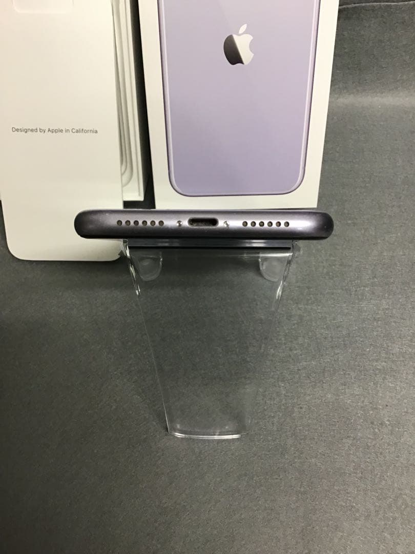 美品 国内版 SIMフリー　iPhone11 64GB パープル色