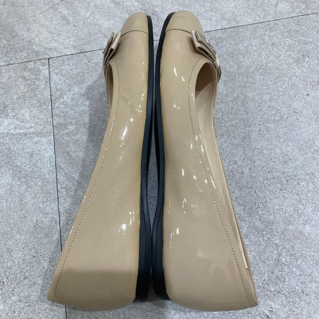 ⭐︎箱ケアカード付属　美品　プラダ　フラットシューズ　ベージュ　エナメル