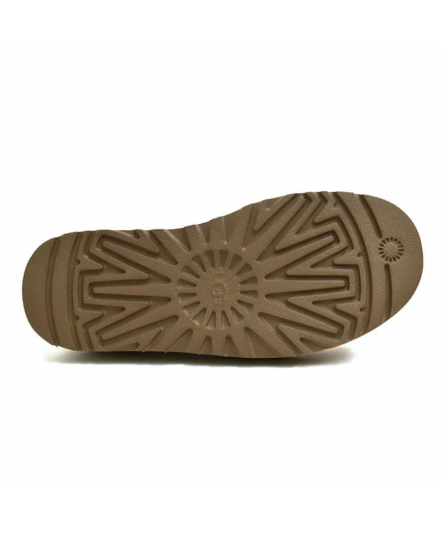 UGG プラットフォームブーツ チェスナット　厚底　6