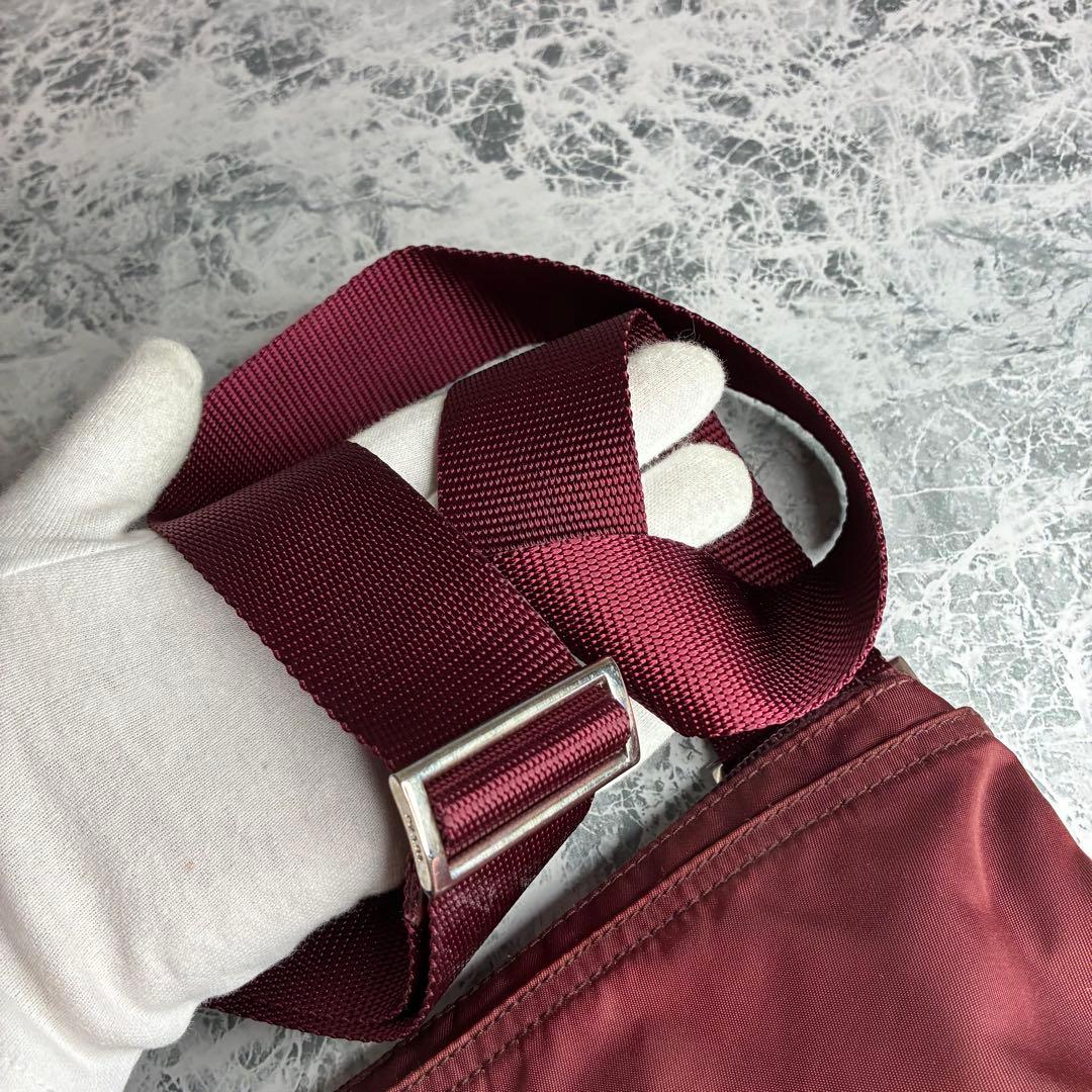 ✨PRADA✨　プラダ　ショルダーバッグ　メッセンジャーバッグ　ナイロン