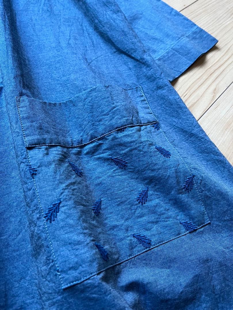 オシャレ　オススメ　ワンピース　シャツワンピース　刺繍　模様　個性