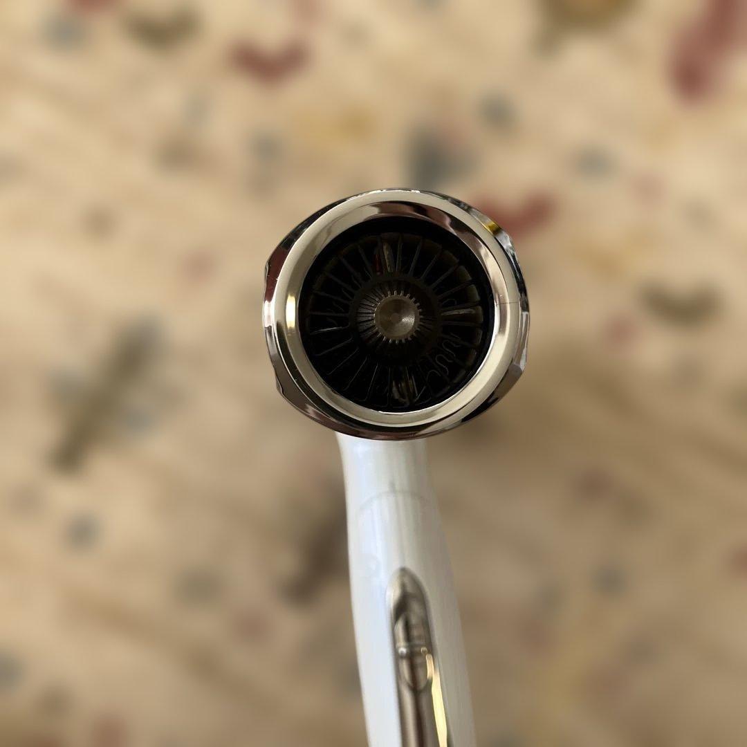 【ジャンク】リファホワイト ヘアドライヤー2024年製海外対応