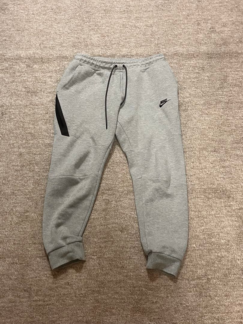 Nike テックフリース グレー 上下セット