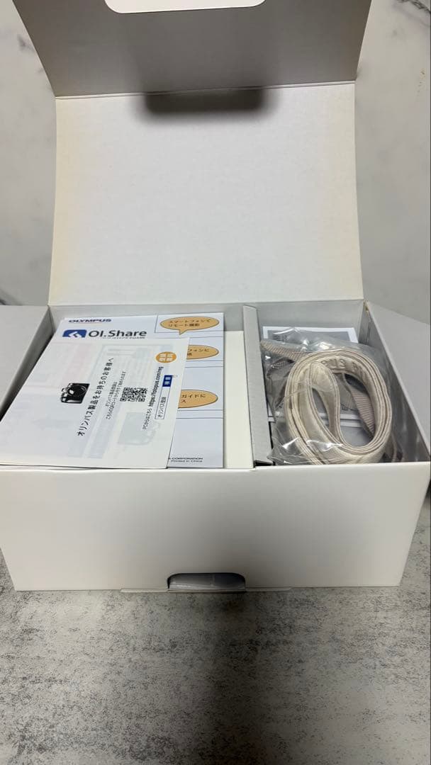 ☘️OLYMPUS PEN E-PL10 ダブルズームキット ☘️カメラがバー付