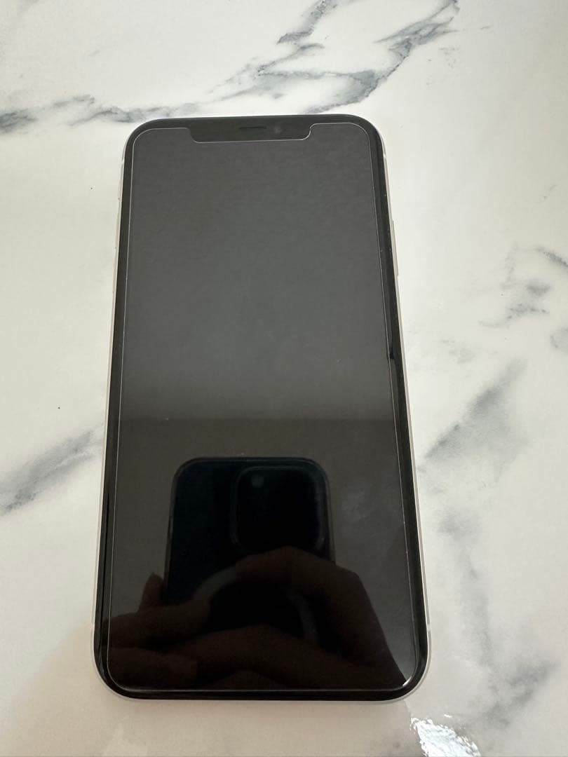 iPhone11本体(ホワイト)