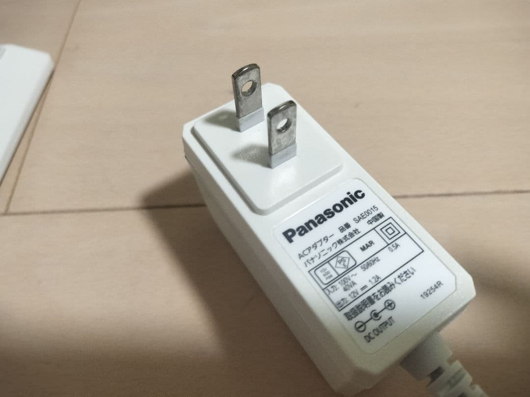 Panasonic どこでもビエラ　UN-10CE9D ポータブルテレビ