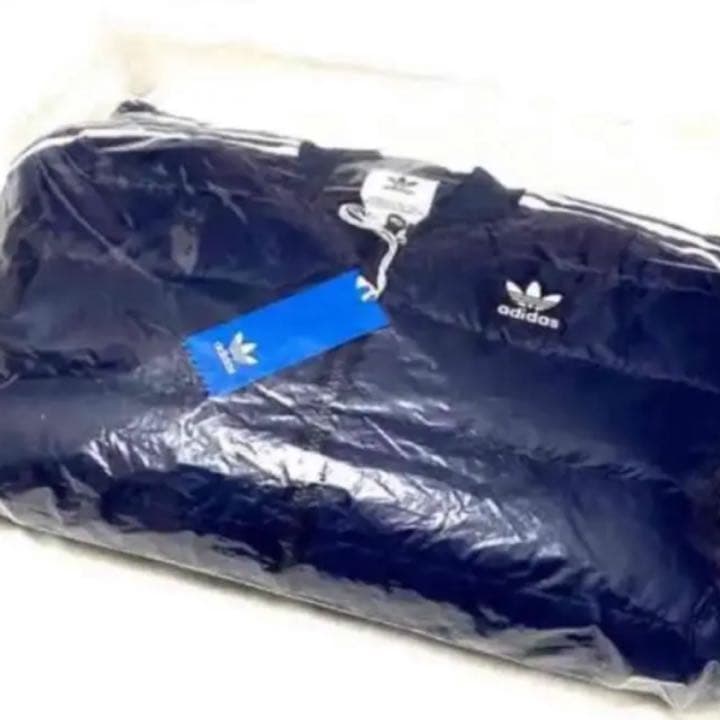 Mサイズ　アディダス　スーパースター　トレフォイル　ライトダウン