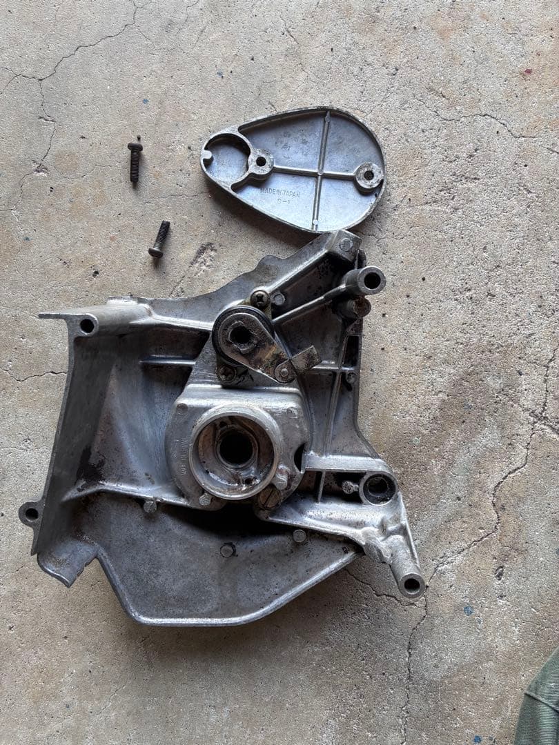 Z1 スプロケットカバー　初期