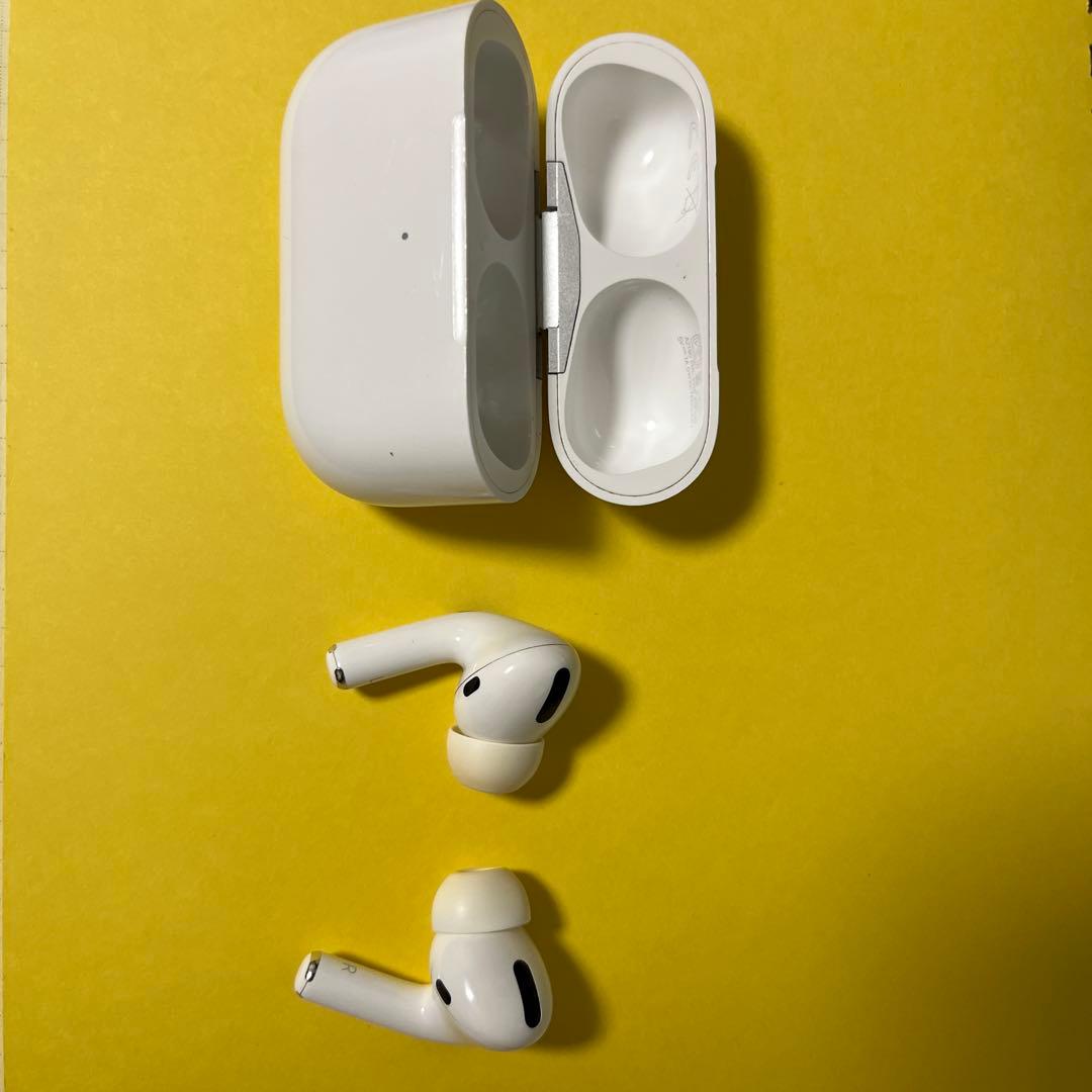 【ジャンク品】AirPods Pro 本体 充電ケース付き
