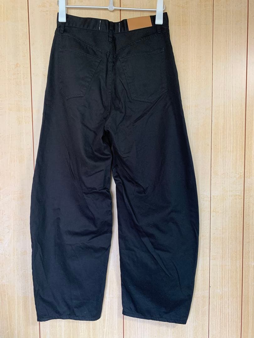 15 カレンソロジー　24ss チノカーヴィーパンツ　黒　38