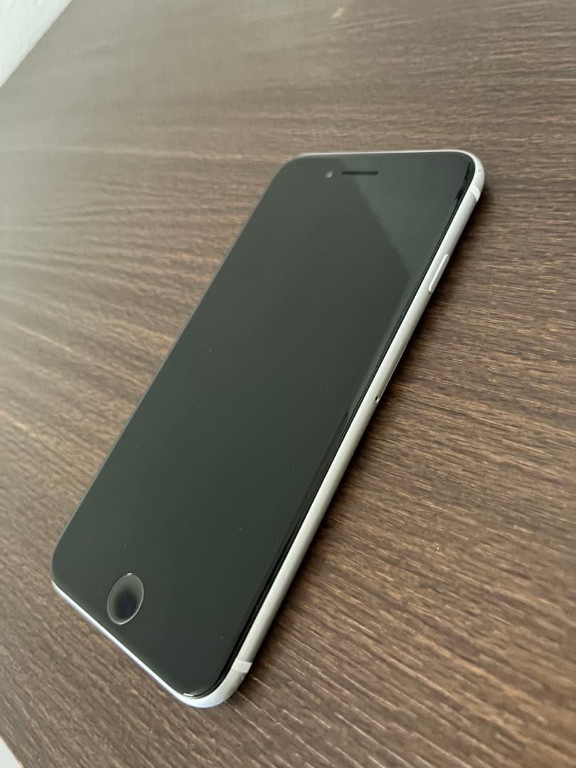 iPhone SE2 第2世代　128GB SIMフリー