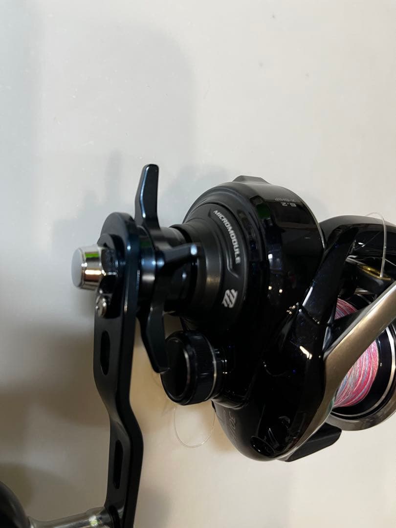 グラップラーベイトリール 黒 左巻き