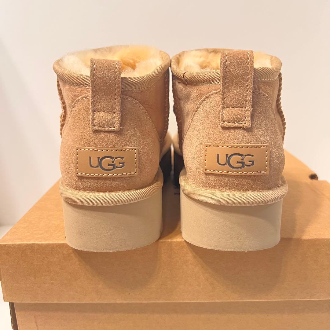 UGG【アグ】クラシック ウルトラミニプラットフォーム 3㎝ サンド 25㎝