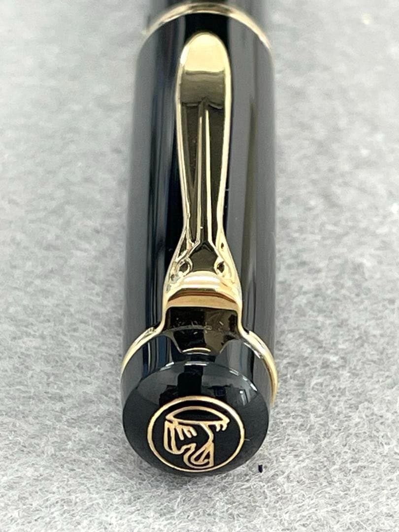 【未使用】 Pelikan ペリカン 万年筆 M200 ブラック　雛二羽