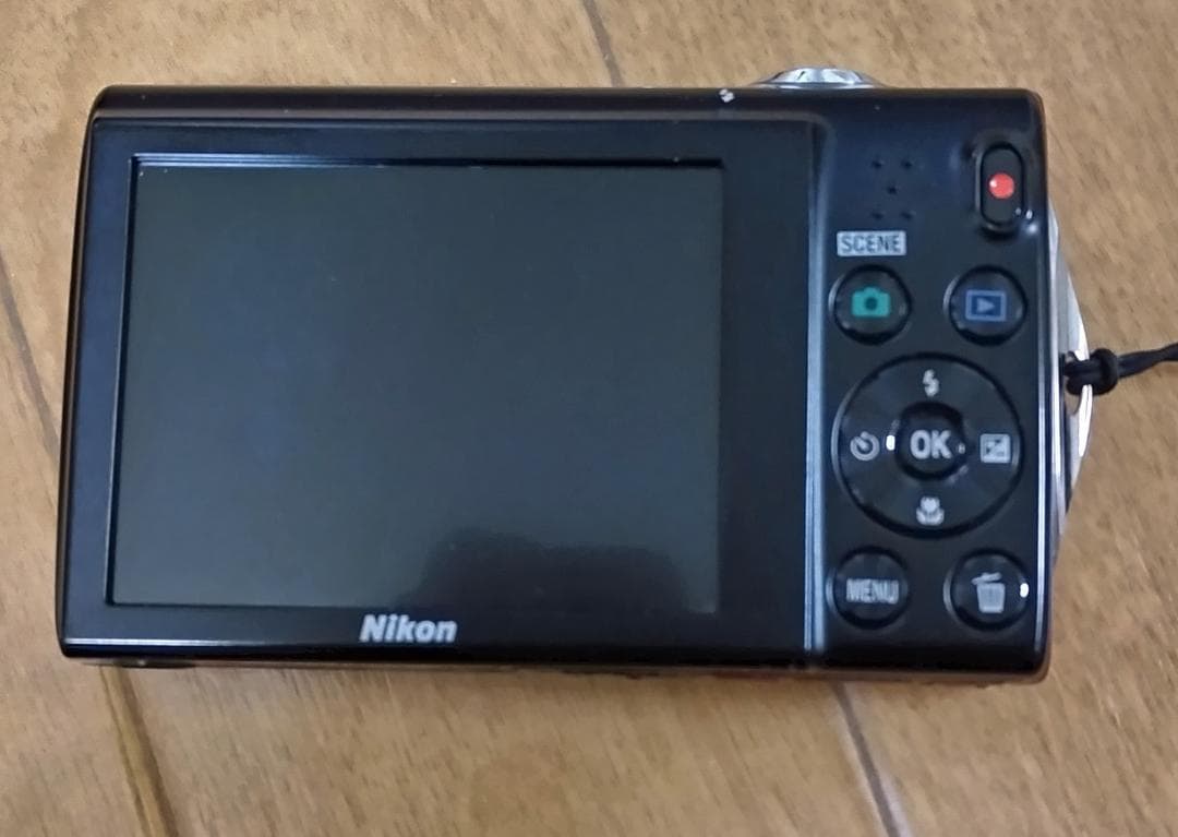 【美品】動作確認 ニコン NIKON COOLPIX S5100