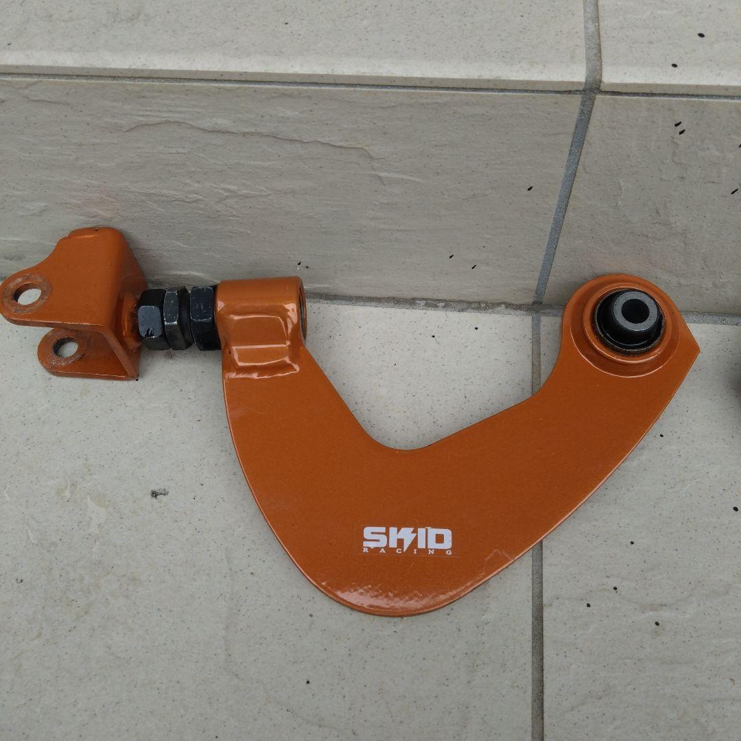 スキッドレーシング 50 プリウス 調整式アッパーアーム 使用期間３ヶ月
