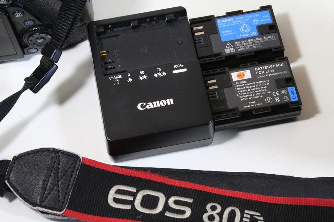 ジャンク品Canon EOS 80D EF-S18-135mm TAMRON 付